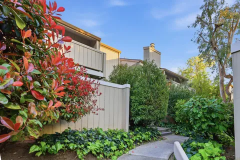 $549,800 | 938 Kiely Boulevard, Unit J, Santa Clara, CA 95051