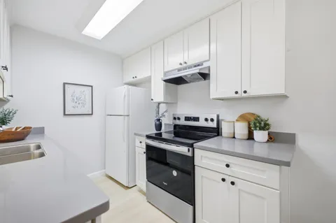 $549,800 | 938 Kiely Boulevard, Unit J, Santa Clara, CA 95051