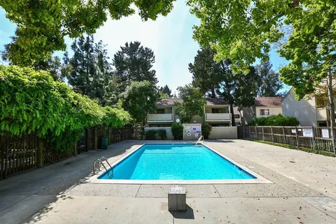 $549,800 | 938 Kiely Boulevard, Unit J, Santa Clara, CA 95051