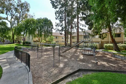 $549,800 | 938 Kiely Boulevard, Unit J, Santa Clara, CA 95051