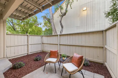 $549,800 | 938 Kiely Boulevard, Unit J, Santa Clara, CA 95051