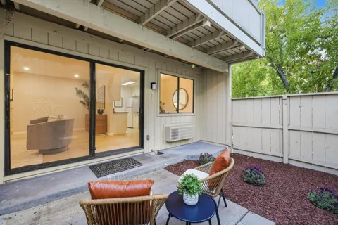 $549,800 | 938 Kiely Boulevard, Unit J, Santa Clara, CA 95051