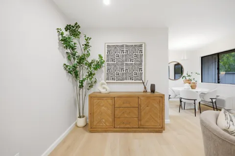 $549,800 | 938 Kiely Boulevard, Unit J, Santa Clara, CA 95051