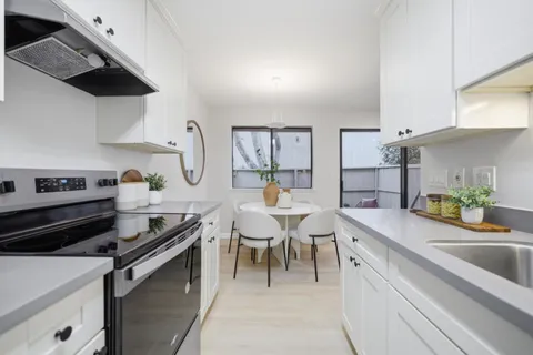 $549,800 | 938 Kiely Boulevard, Unit J, Santa Clara, CA 95051