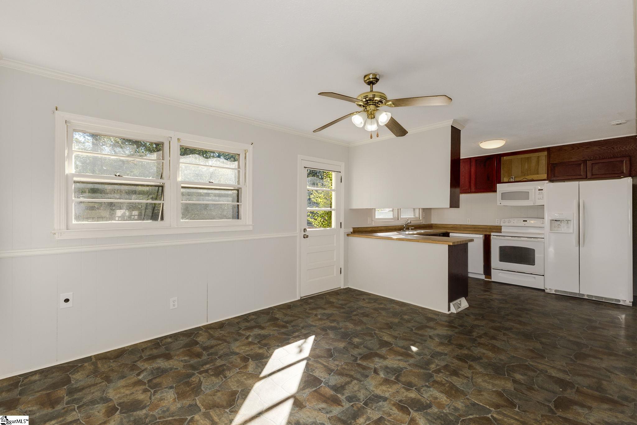123 Taylors Road Taylors, SC 29687 - Photo 10 of 36 Gallery Image 10