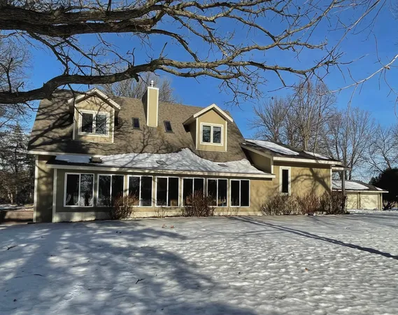 $449,000 | 15592 720th Avenue, Albert Lea, MN 56007