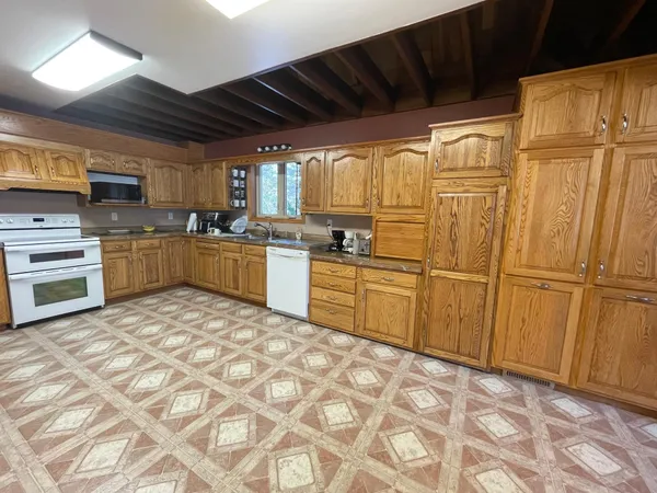$449,000 | 15592 720th Avenue, Albert Lea, MN 56007