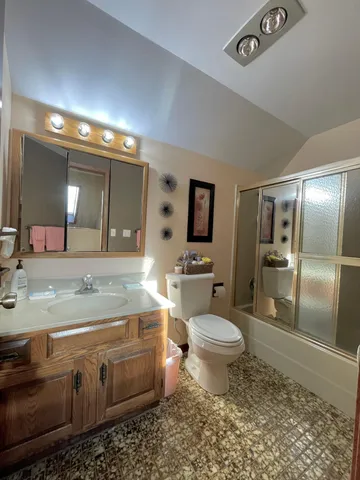 $775,000 | 15592 720th Avenue, Albert Lea, MN 56007