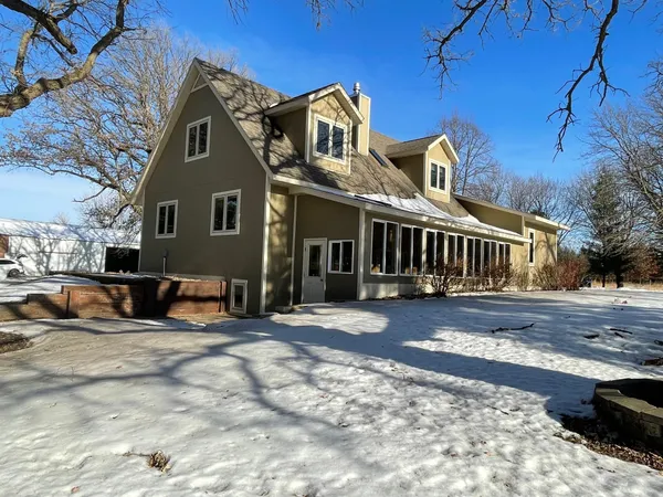 $449,000 | 15592 720th Avenue, Albert Lea, MN 56007