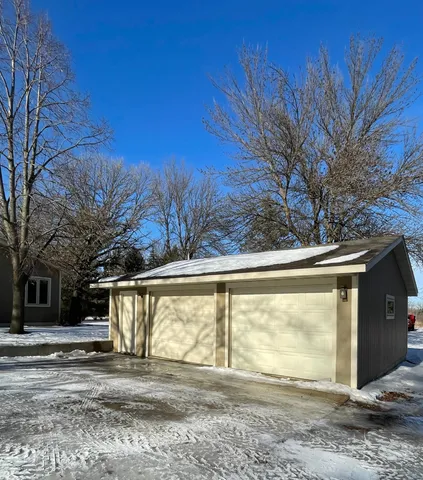$775,000 | 15592 720th Avenue, Albert Lea, MN 56007
