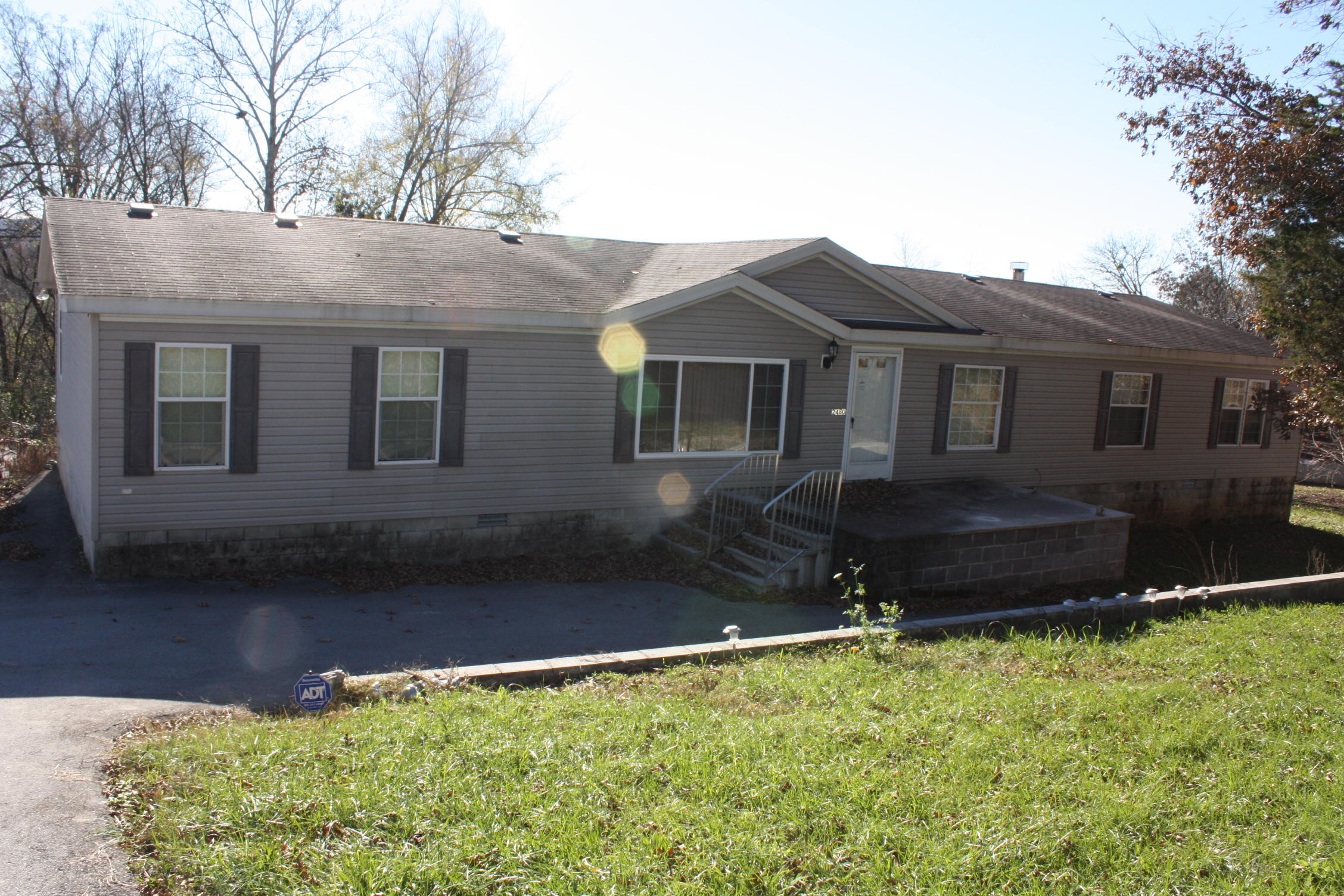 2480 East Gooseneck Road Sparta, TN 38583 - Photo 1 of 7 IMG_2840