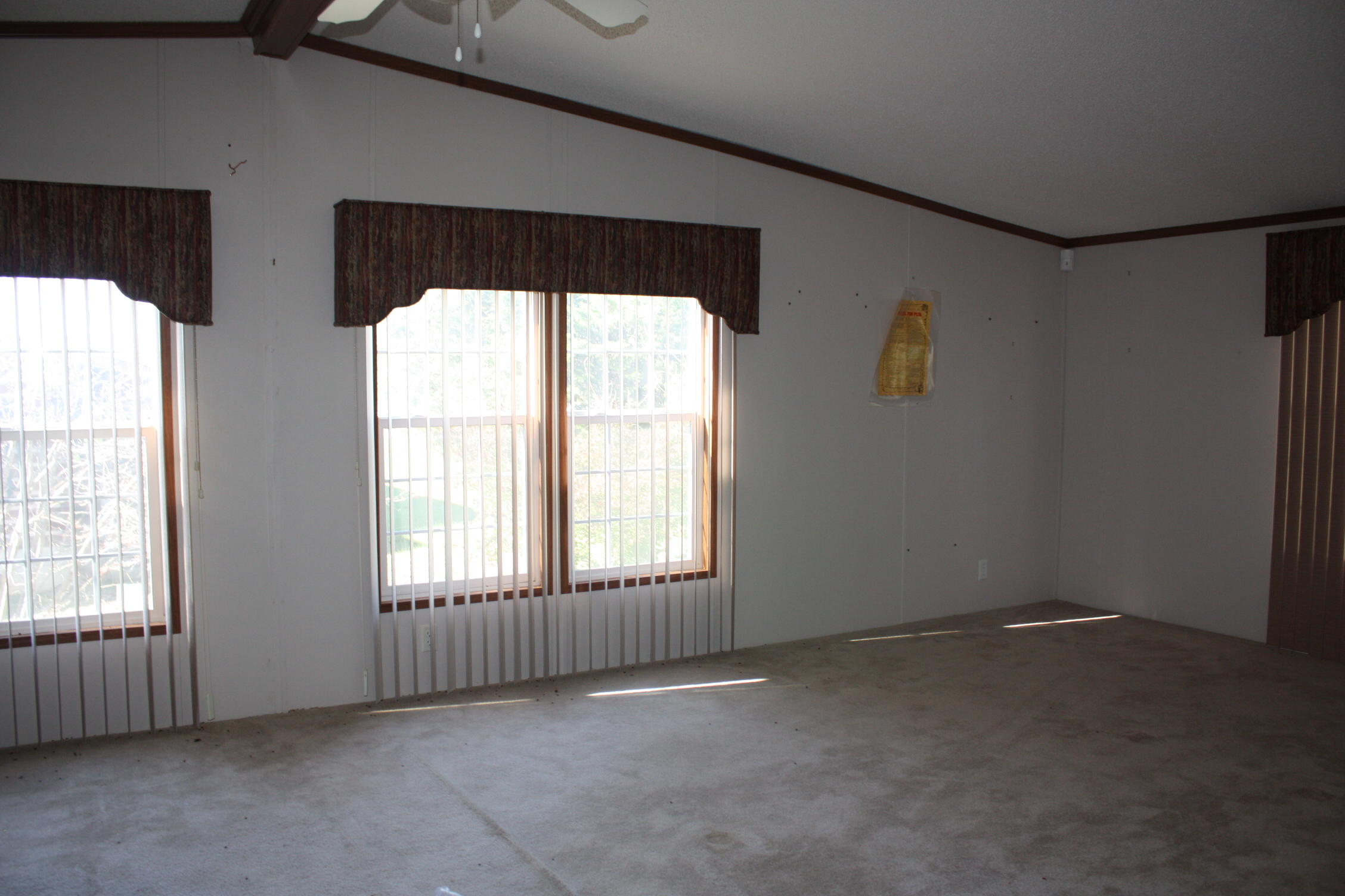 2480 East Gooseneck Road Sparta, TN 38583 - Photo 3 of 7 IMG_2821