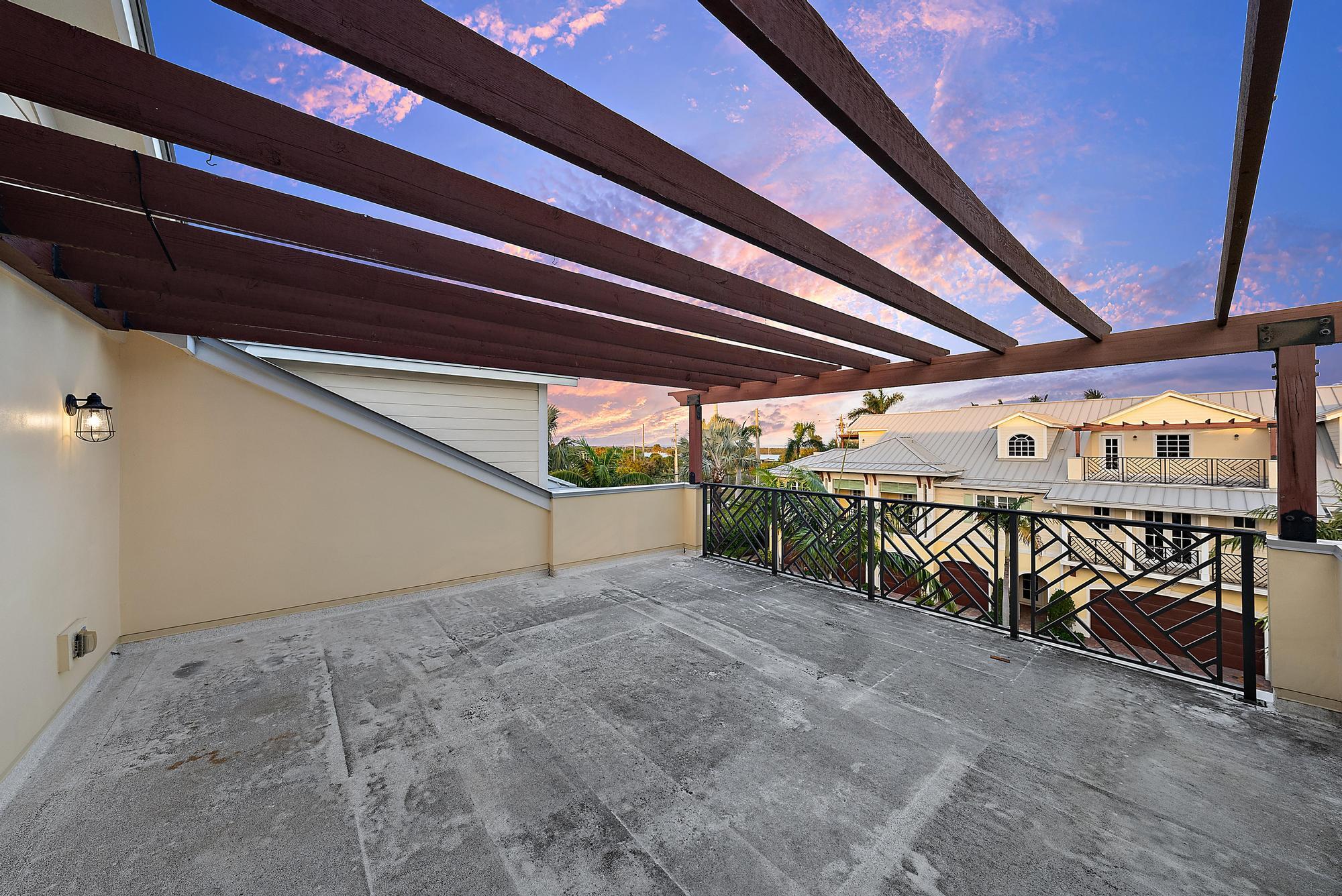 3770 County Line Road, Unit C6 Tequesta, FL 33469 - Photo 8 of 33 a view of an front door