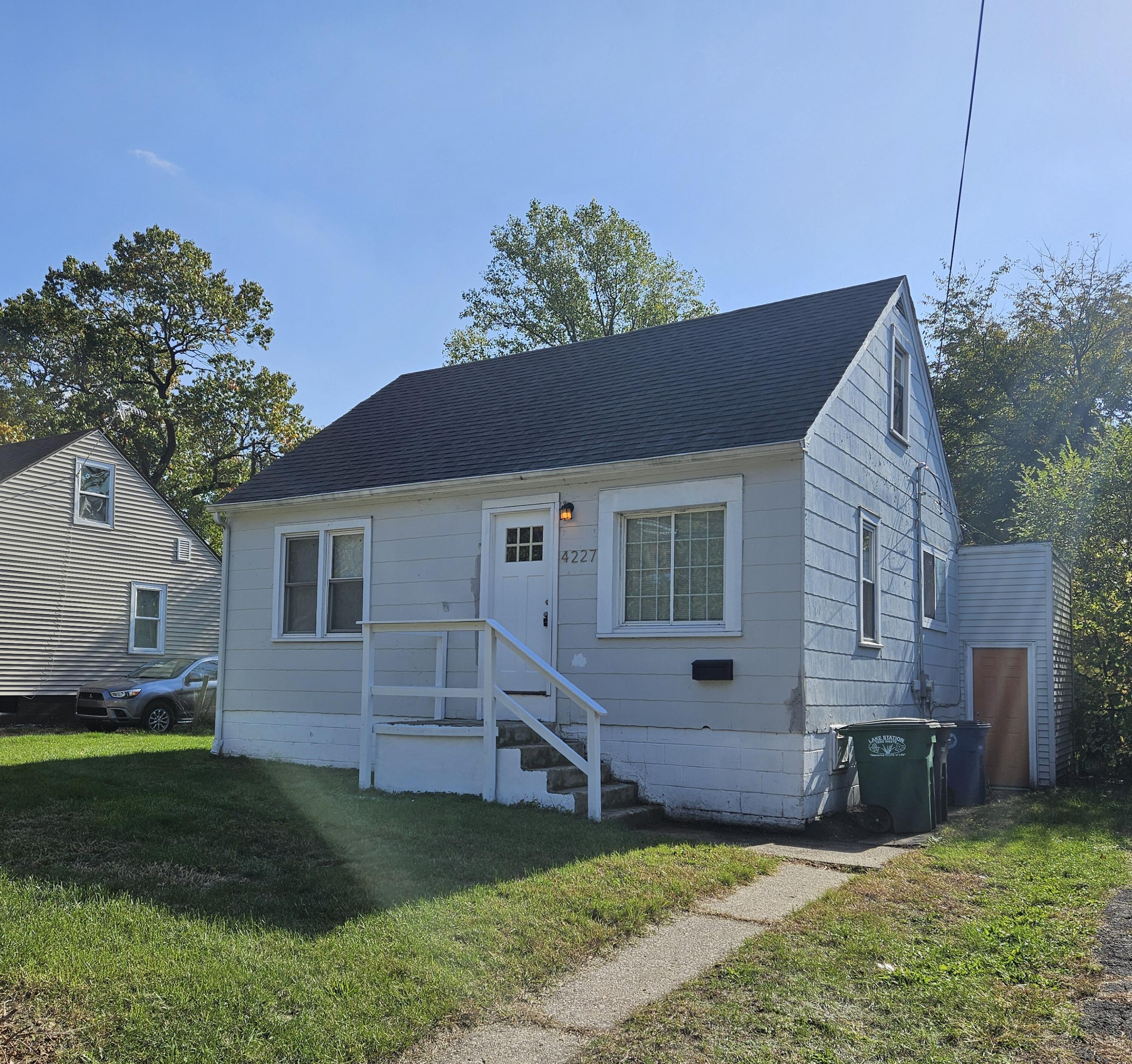 4227 Liverpool Road Lake Station, IN 46405 - Photo 1 of 14 3000x2819