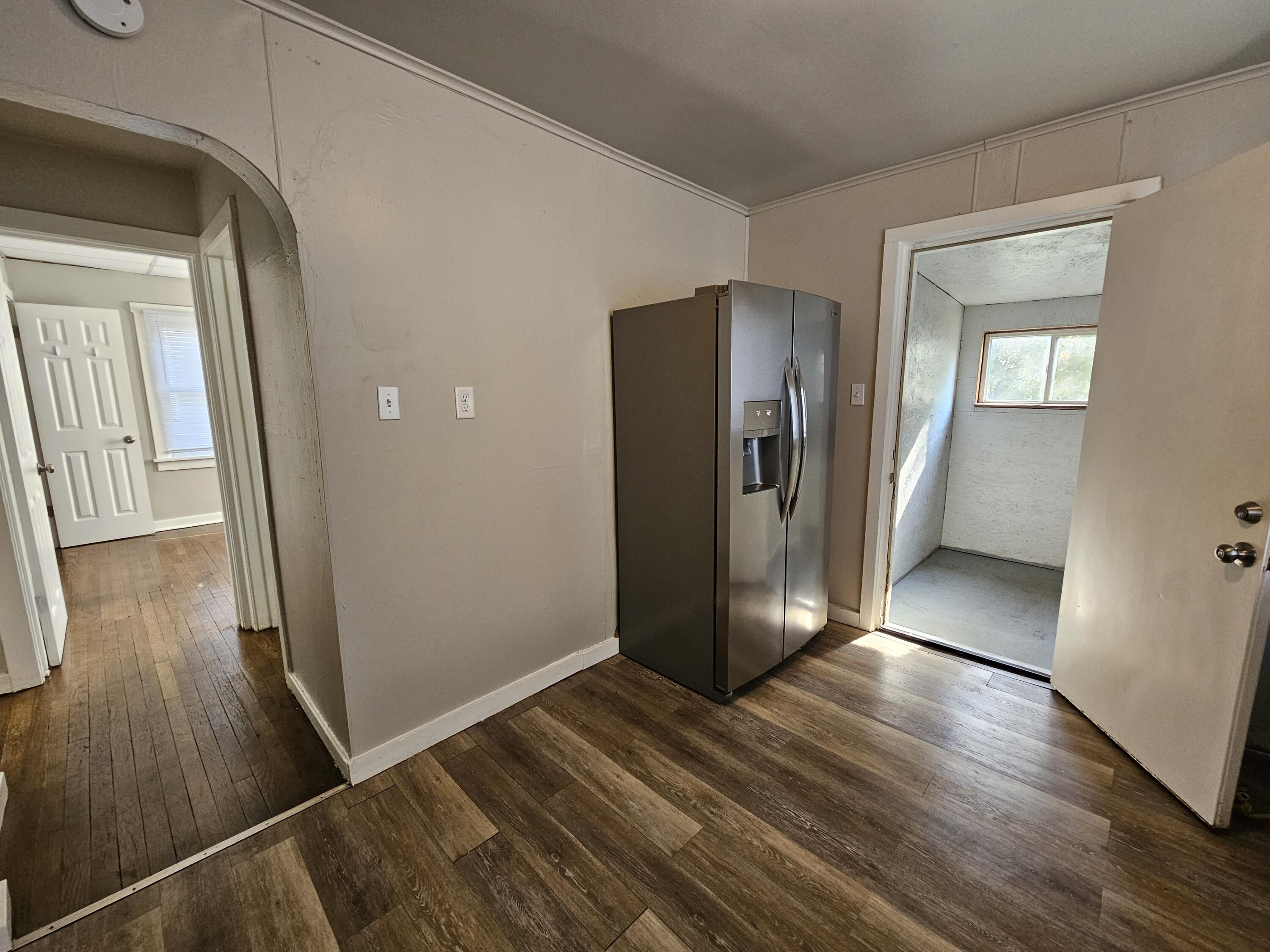 4227 Liverpool Road Lake Station, IN 46405 - Photo 5 of 14 3000x2250