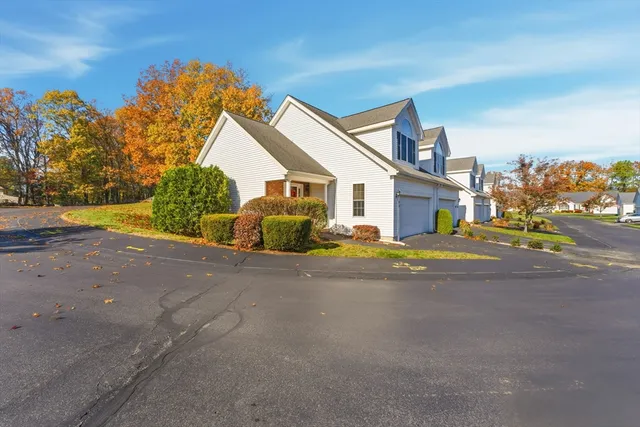 $440,000 | 20 Nature View Drive, Unit 20, Uxbridge, MA 01569