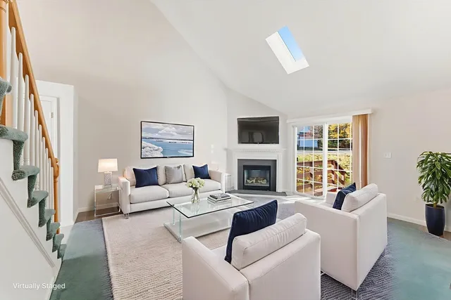 $440,000 | 20 Nature View Drive, Unit 20, Uxbridge, MA 01569