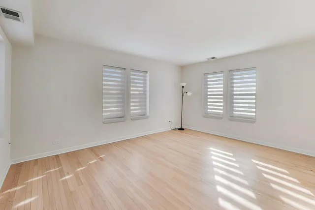 $2,500 | 1 West Oak Avenue, Unit C1, La Grange Park, IL 60526