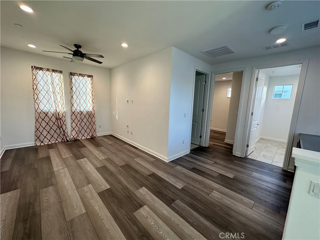 20734 Beech Circle Porter Ranch, CA 91326 - Photo 5 of 12 Loft