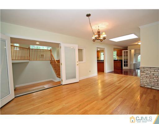 9 Greenwich Road Edison, NJ 08820 - Photo 7 of 25 a view of a livingroom with a furniture