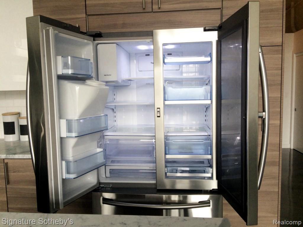 211 East 9 Mile Road, Unit 204 Ferndale, MI 48220 - Photo 5 of 14