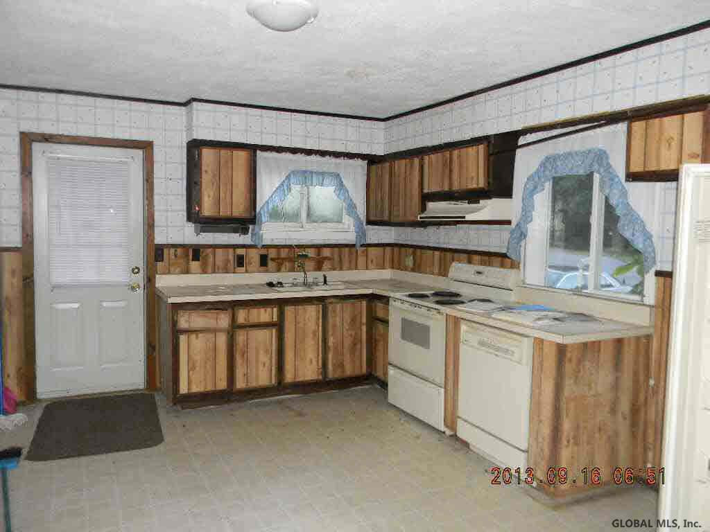 320 Middle Road Crown Point, NY 12928 - Photo 3 of 11 Photo 3