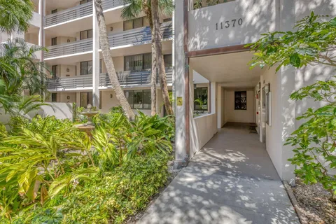 a house with yard and outdoor space