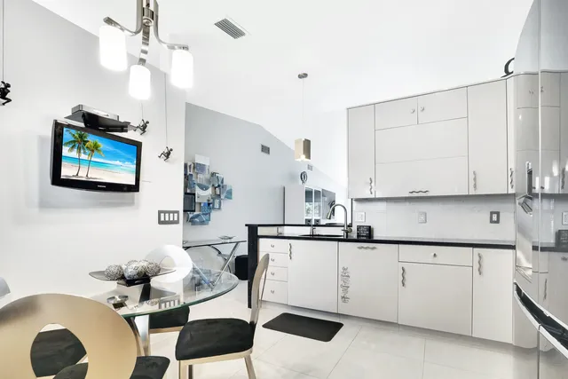 $439,000 | 6140 Kings Gate Circle, Delray Beach, FL 33484