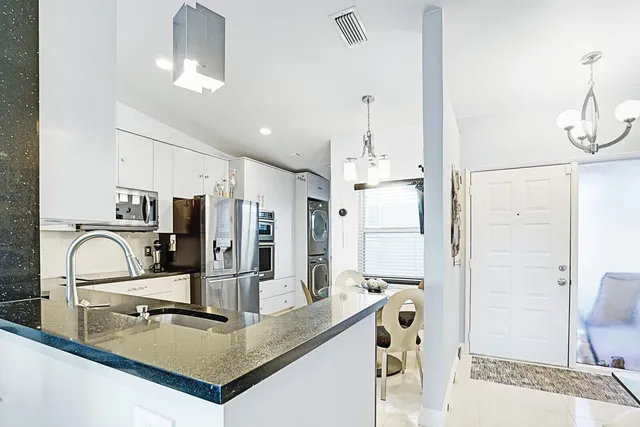 $439,000 | 6140 Kings Gate Circle, Delray Beach, FL 33484