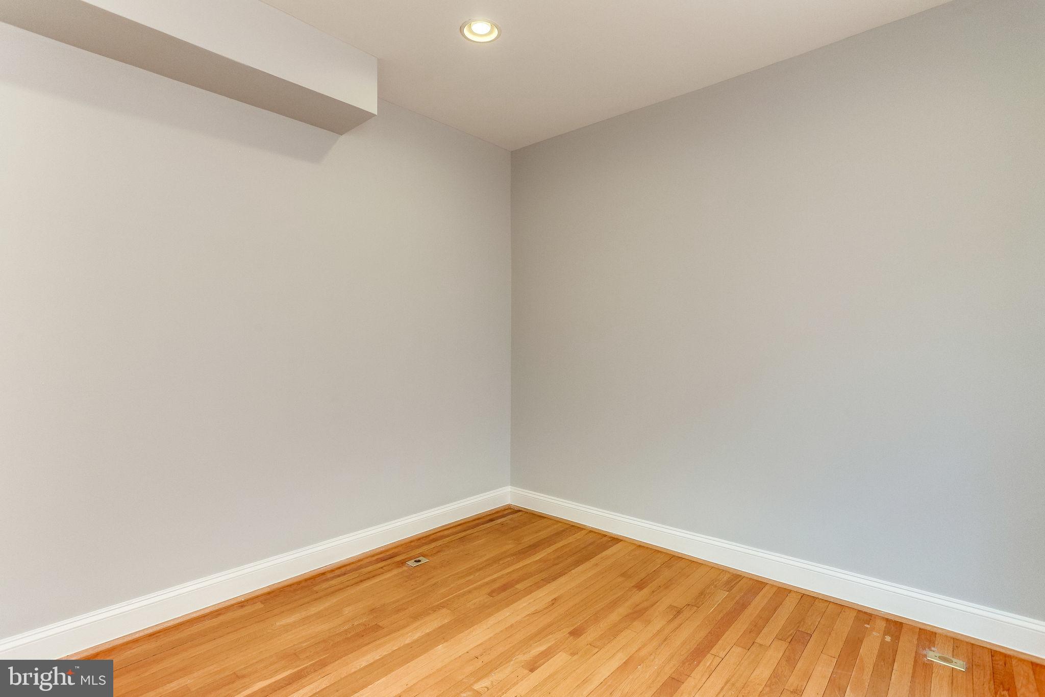 1438 Columbia Road Northwest, Unit 404 Washington, DC 20009 - Photo 18 of 19 Gallery Image 18