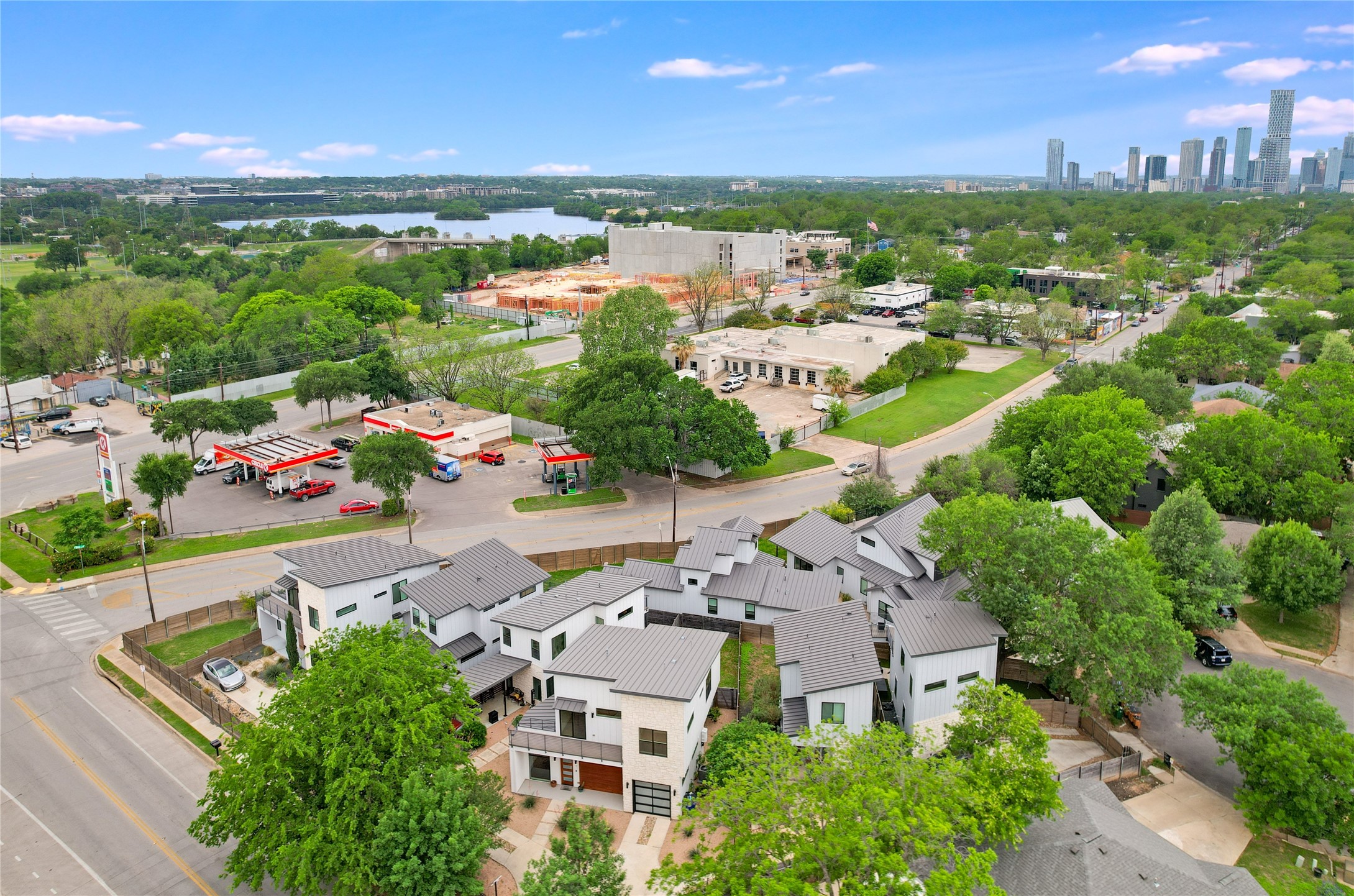 108 Tillery Street, Unit 1 Austin, TX 78702 - Photo 33 of 40 an aerial view of residential houses and outdoor space