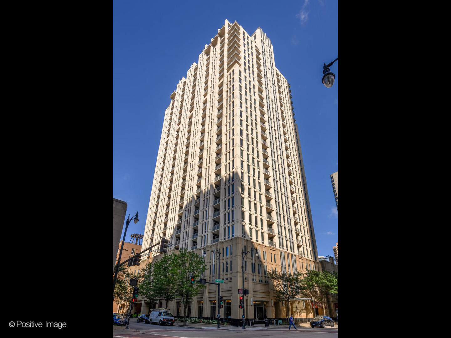 1250 South Michigan Avenue, Unit 910 Chicago, IL 60605 - Photo 1 of 26 front view of a large building