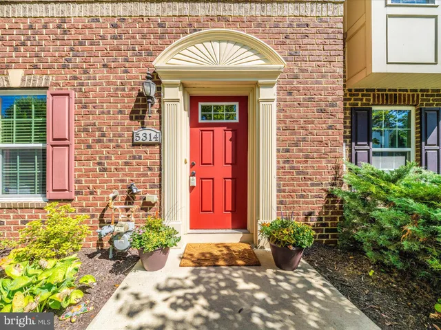 $569,900 | 5314 Davis Point Lane, Greenbelt, MD 20770