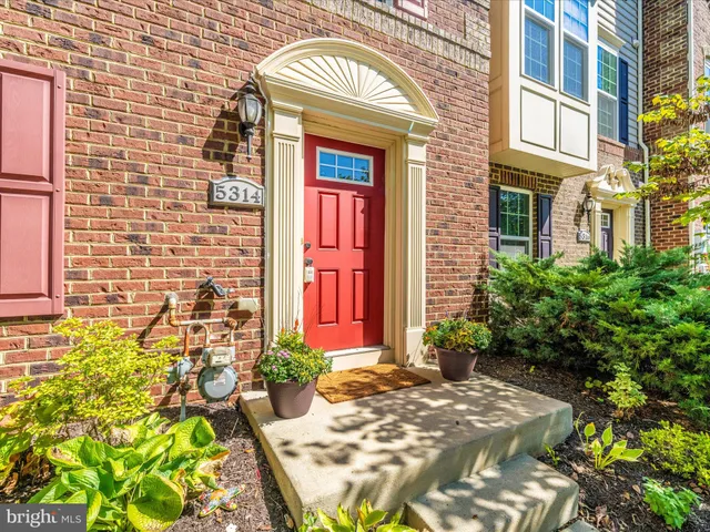 $569,900 | 5314 Davis Point Lane, Greenbelt, MD 20770