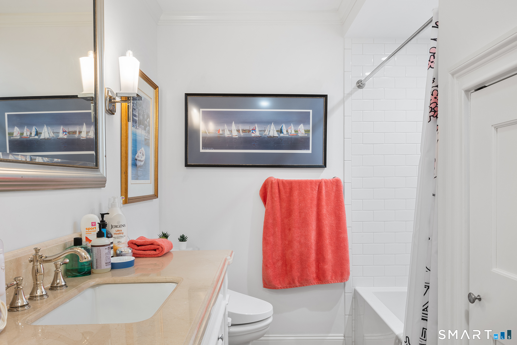 85 River Road, Unit L4 Essex, CT 06426 - Photo 21 of 35 Second Floor Full Bath