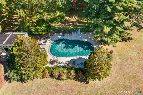 $579,000 | 85 River Road, Unit L4, Essex, CT 06426