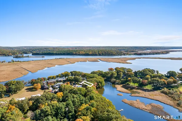 $579,000 | 85 River Road, Unit L4, Essex, CT 06426