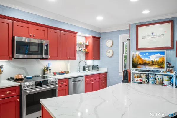 $579,000 | 85 River Road, Unit L4, Essex, CT 06426