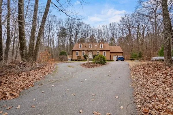 $619,000 | 164 Oxford Road, Charlton, MA 01507