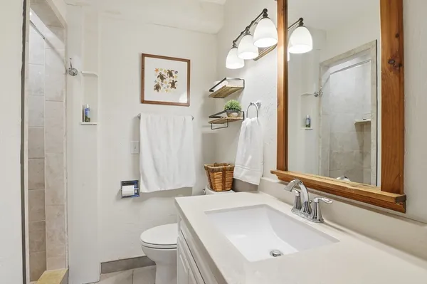 $619,000 | 164 Oxford Road, Charlton, MA 01507