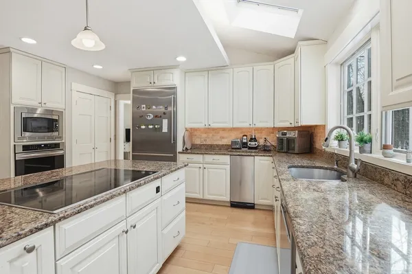 $619,000 | 164 Oxford Road, Charlton, MA 01507