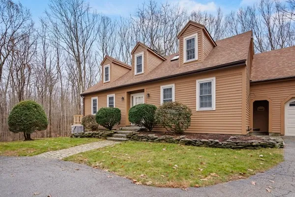 $619,000 | 164 Oxford Road, Charlton, MA 01507