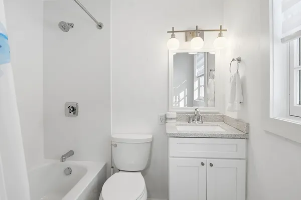 $619,000 | 164 Oxford Road, Charlton, MA 01507