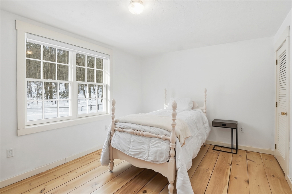 164 Oxford Road Charlton, MA 01507 - Photo 34 of 40