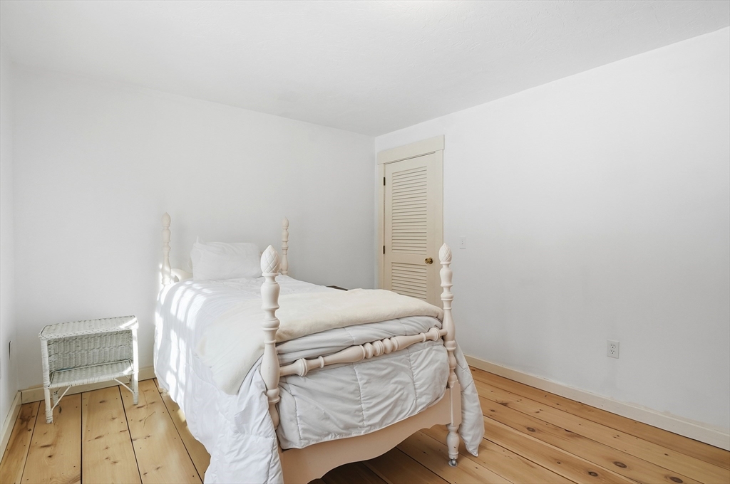 164 Oxford Road Charlton, MA 01507 - Photo 35 of 40