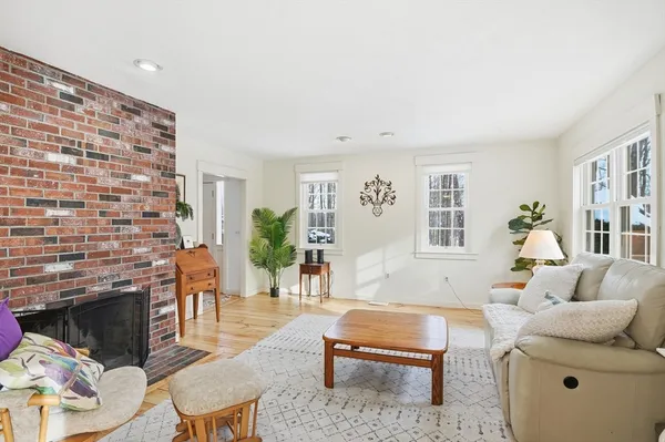 $619,000 | 164 Oxford Road, Charlton, MA 01507