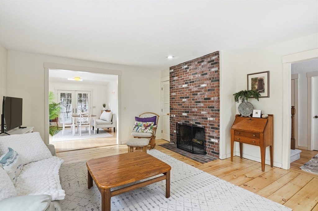 164 Oxford Road Charlton, MA 01507 - Photo 10 of 40