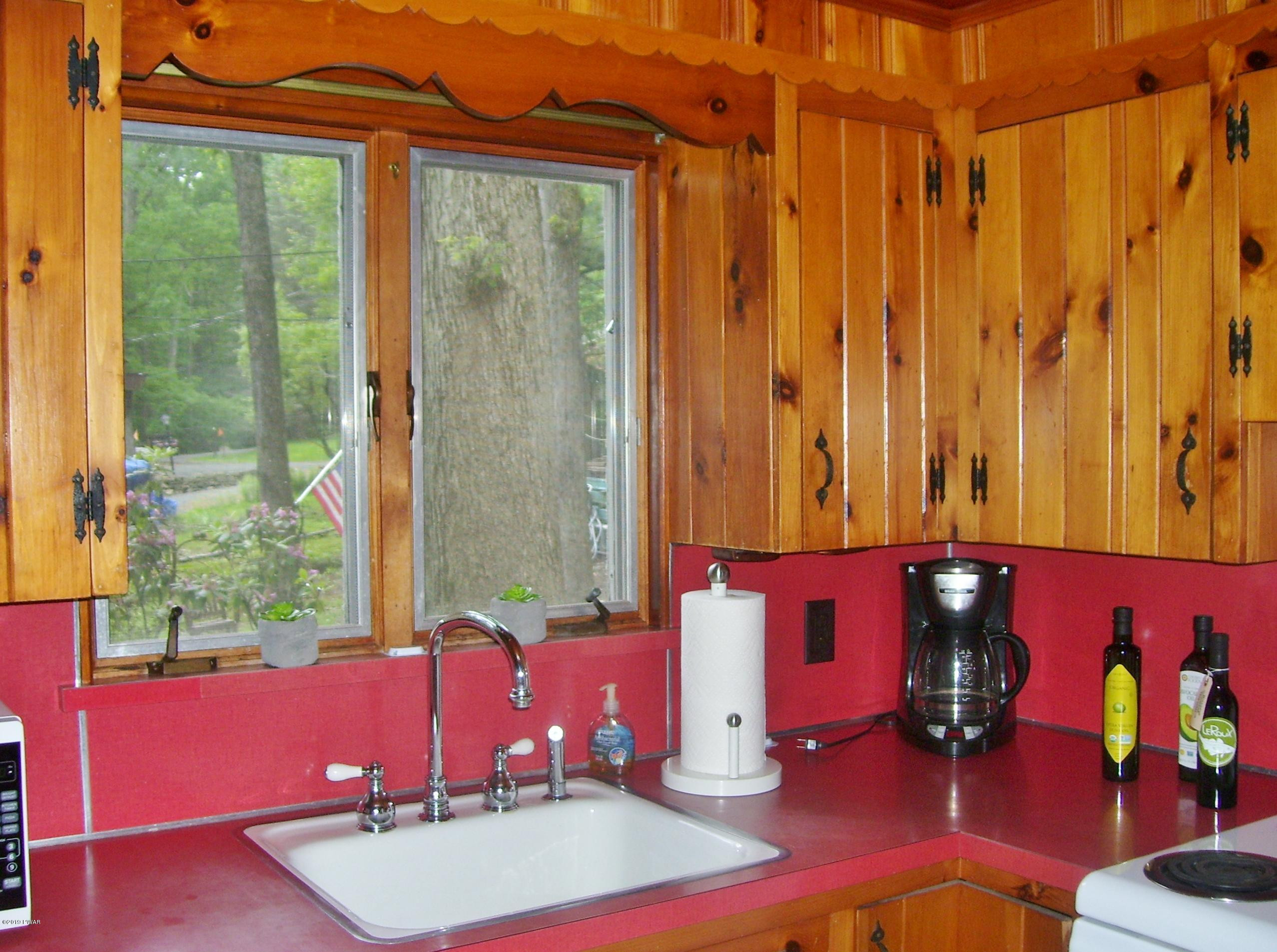 32 Park Road Lakeville, PA 18438 - Photo 11 of 51