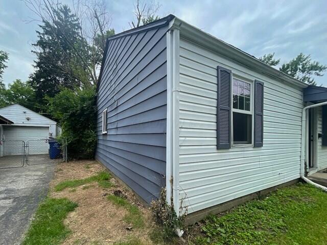 1091 South Hampton Road Columbus, OH 43227 - Photo 3 of 12