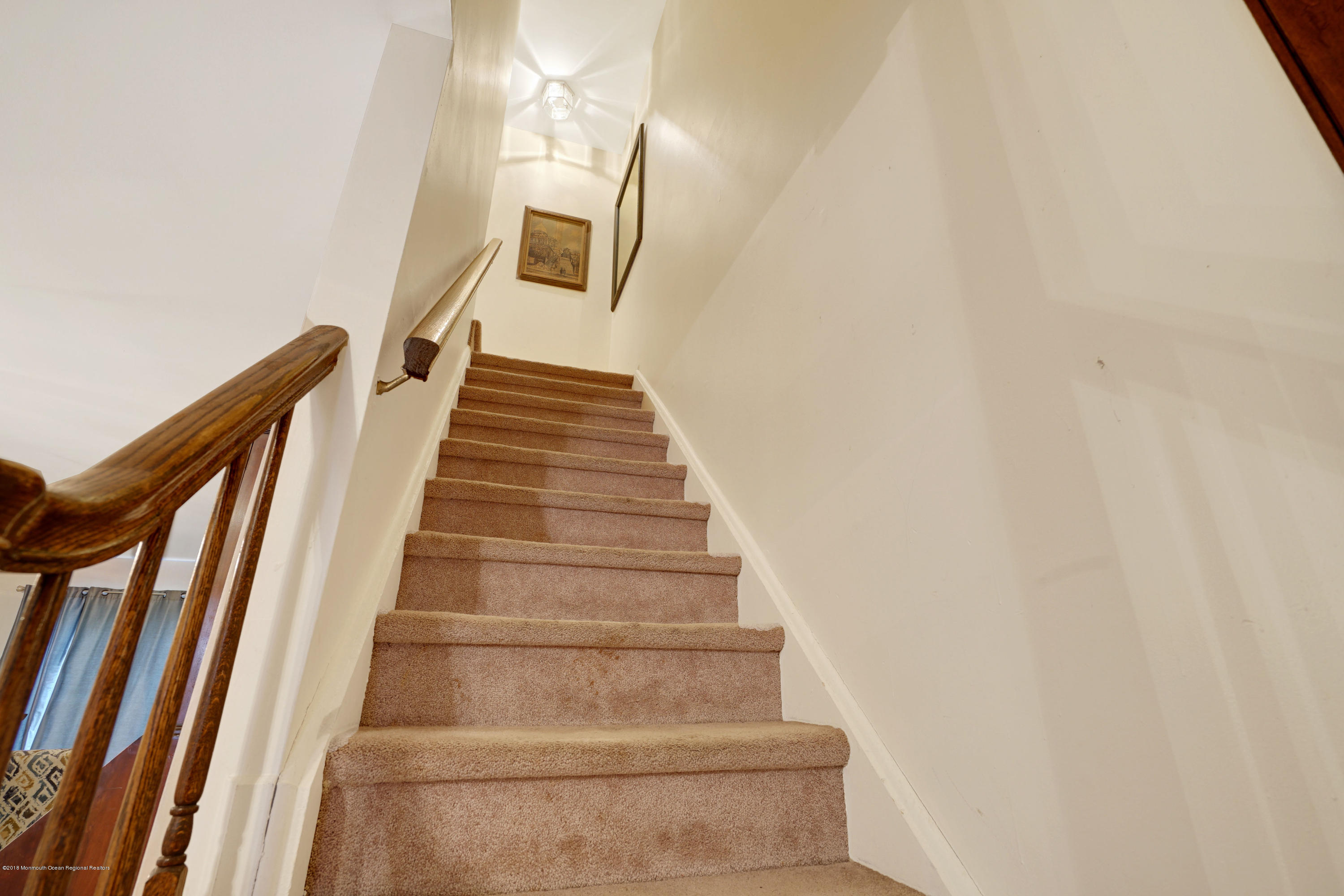 275 Gloucester Court Aberdeen, NJ 07747 - Photo 22 of 31 a view of entryway